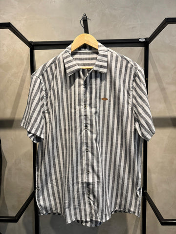 CAMISA MANGA CURTA PRETA|BRANCO MARESIA