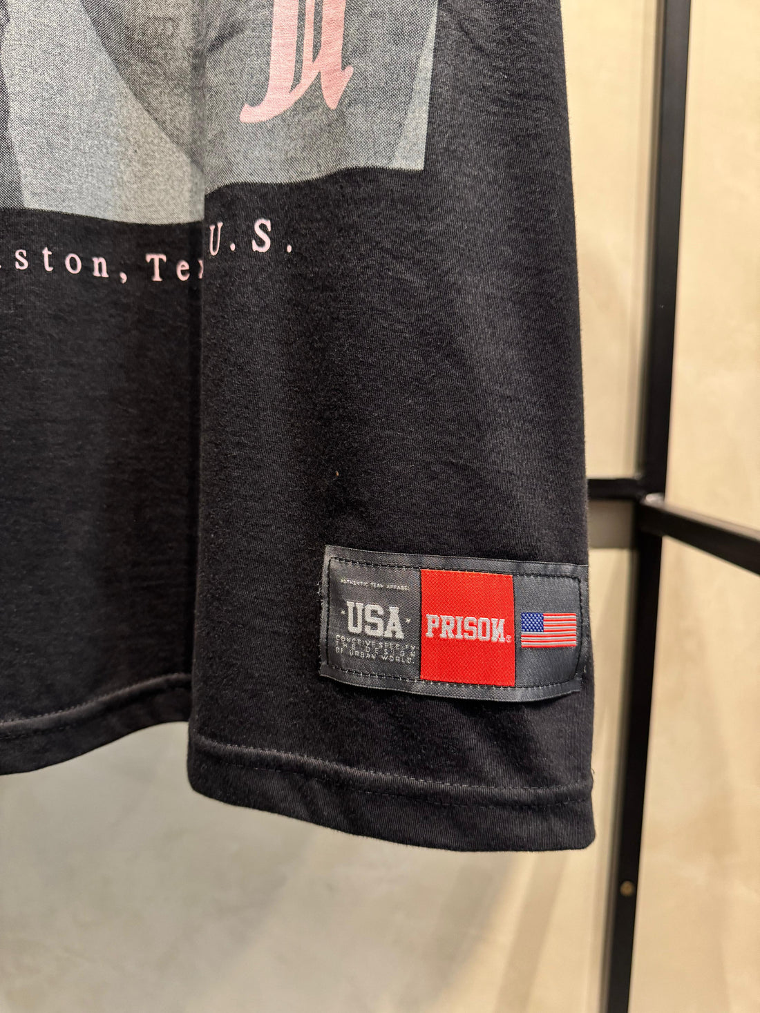 CAMISETA PRISON TRAVIS