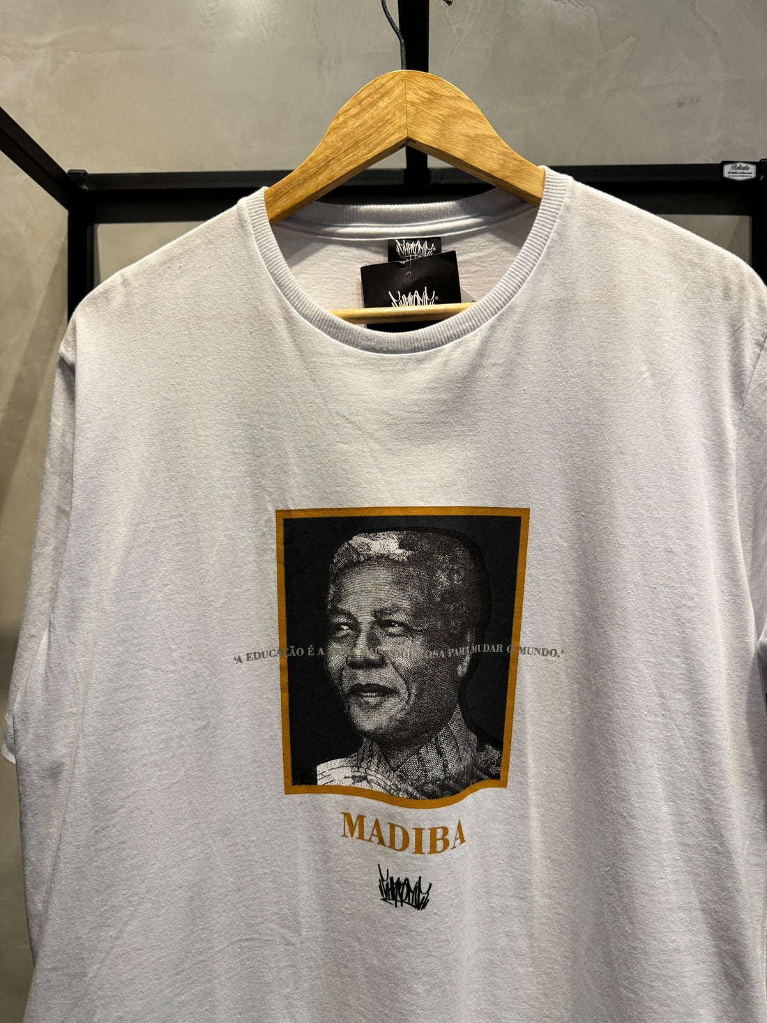 CAMISETA BASICA NELSON MANDELA