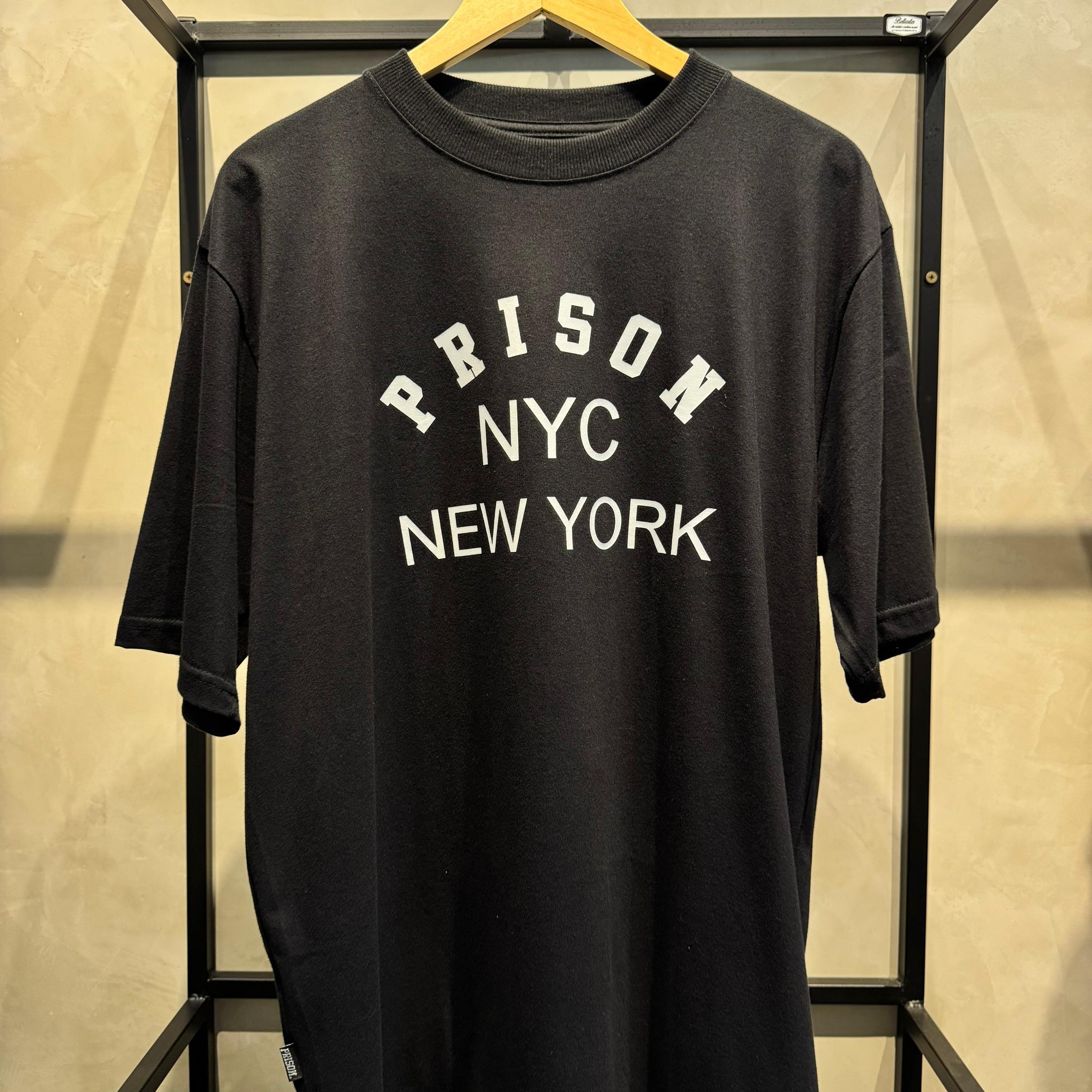 CAMISETA PRISON NYC PRETA